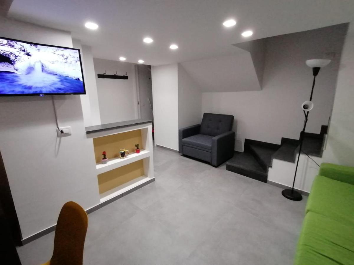 La Casa Di Orlando Apartment คาตาเนีย ภายนอก รูปภาพ